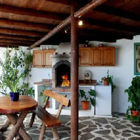 Sleeps 8 Pool Wifi Villa